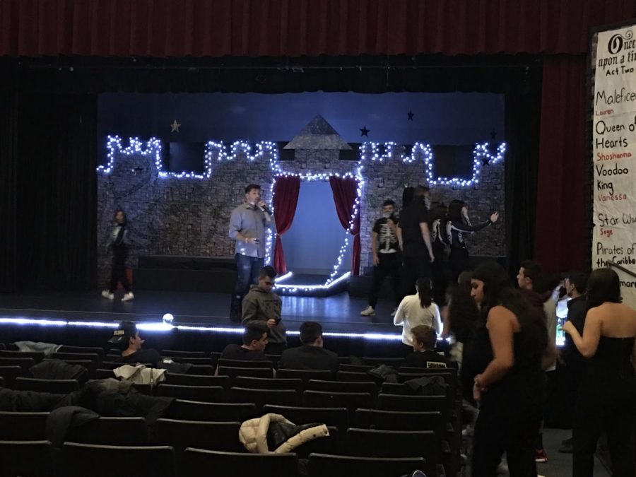 A+late+night+practice+during+the+nights+leading+up+to+the+show.+The+first+Fashion+Show+performance+will+take+place+on+Thursday%2C+December+14.