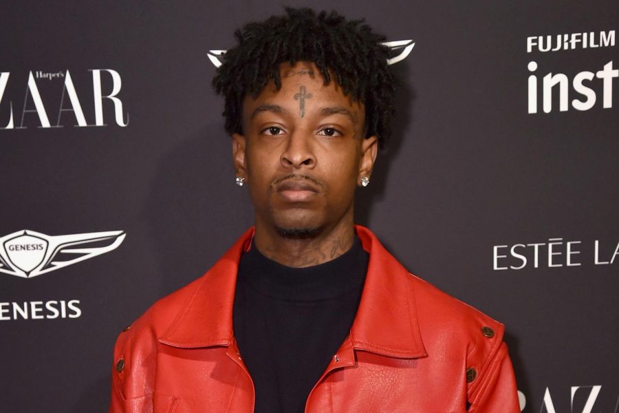 21 Savage poses for a photo (Credit: Bryan Bedder/Getty Images)