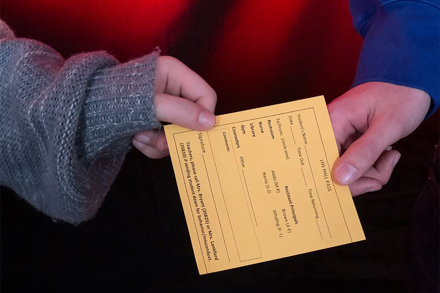 The new hallway pass policy utilizes paper passes, which add structure, but some say it simply disrupts class.